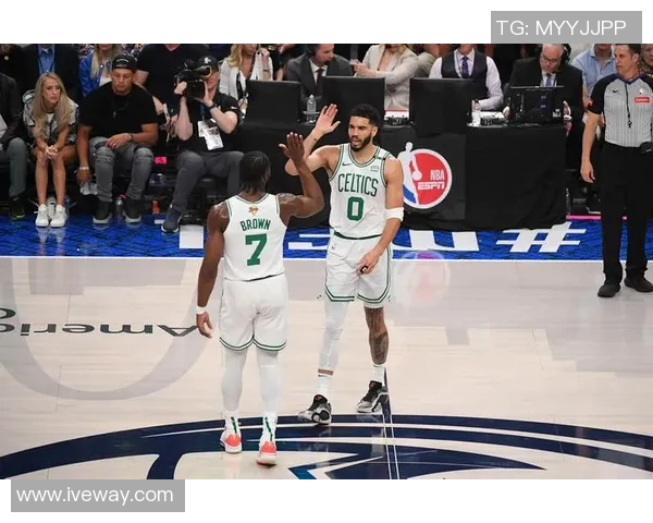 独行侠的崛起：如何在竞争激烈的NBA中打造个人传奇